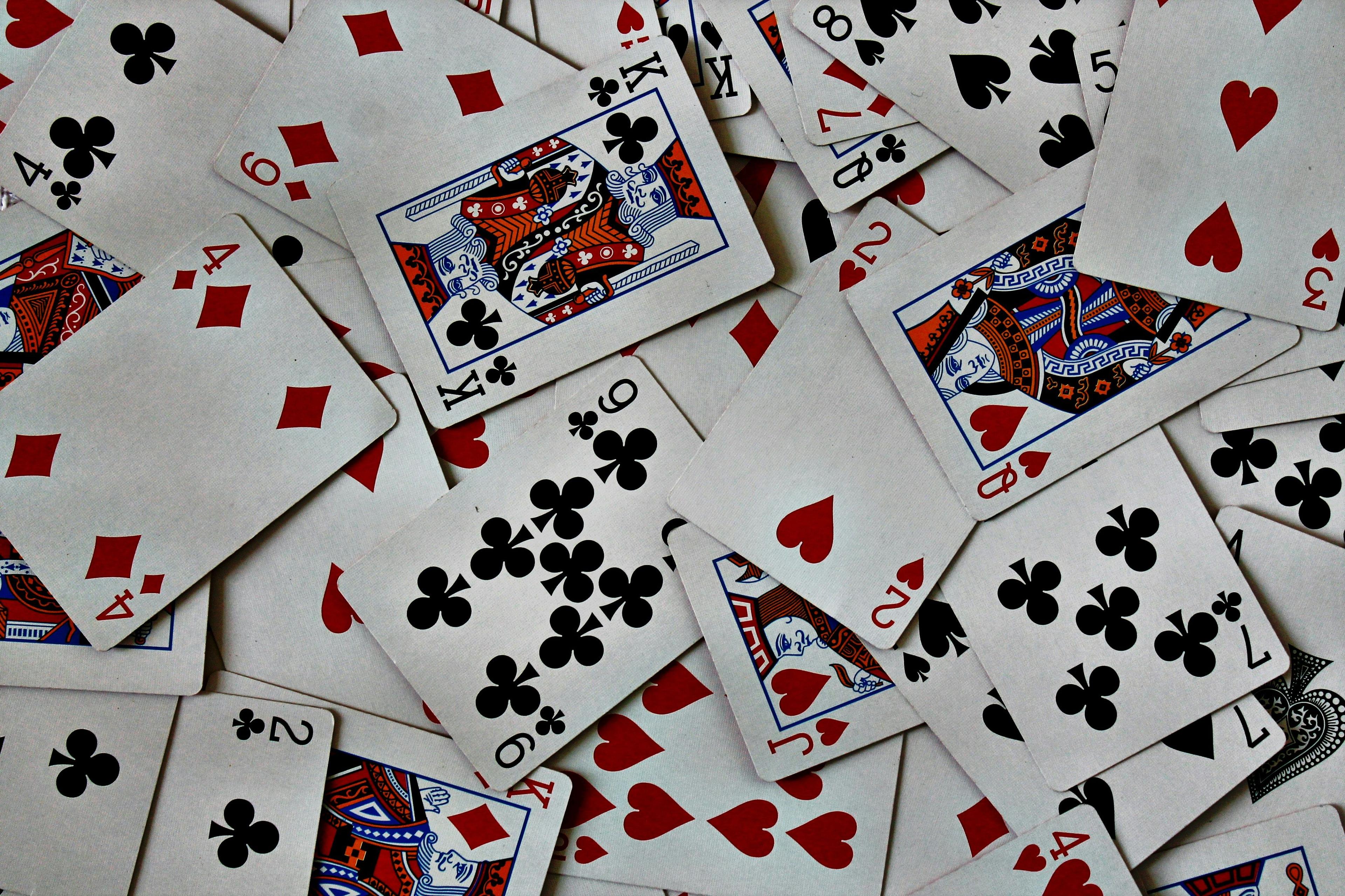 A Simple Guide to Playing Solitaire