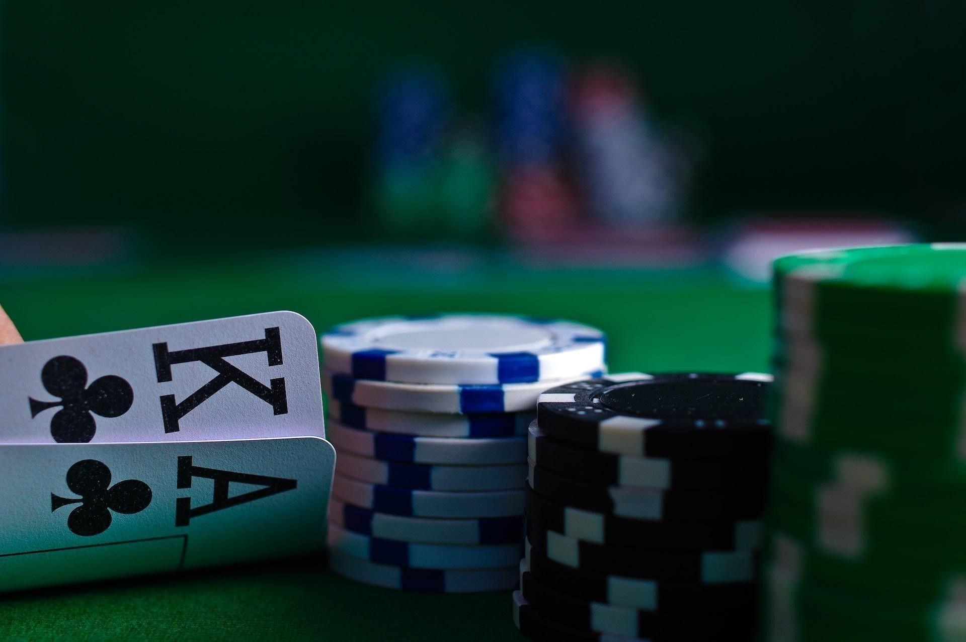 Poker Strategies and Combinations: Key to Success in Online Casinos
