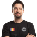 w33
