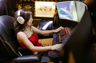 Satsing på e-sport: Fremveksten av veddemål på virtuelle arenaer Satsing på e-sport: Fremveksten av veddemål på virtuelle arenaer