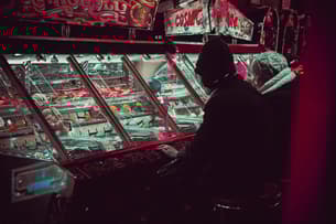Traditionelle vs. virtuelle Spielbanken – die größten Unterschiede