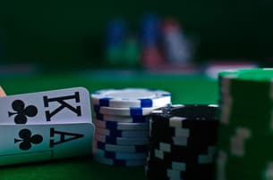 Soziales Spielen im Online Casino: Was ist Social Gaming und welche CasinoBoni lohnen sich?