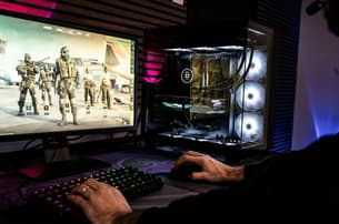 Cómo los juegos de casino adoptan mecánicas de eSports: crossover, gamificación y nuevas audiencias