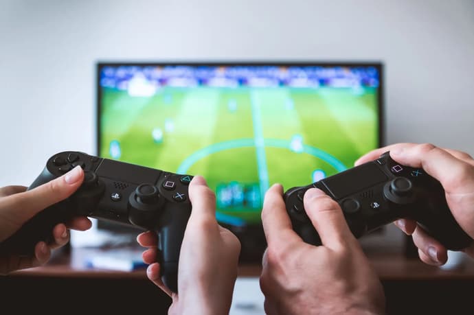 Sport in the modern entertainment industry - is the importance of football, Formula 1 and co. declining? Sport in the modern entertainment industry - is the importance of football, Formula 1 and co. declining?