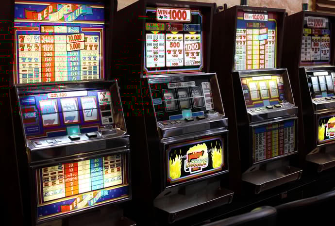 How to pick the right slot machine to win - Guide of SlottyWay How to pick the right slot machine to win - Guide of SlottyWay