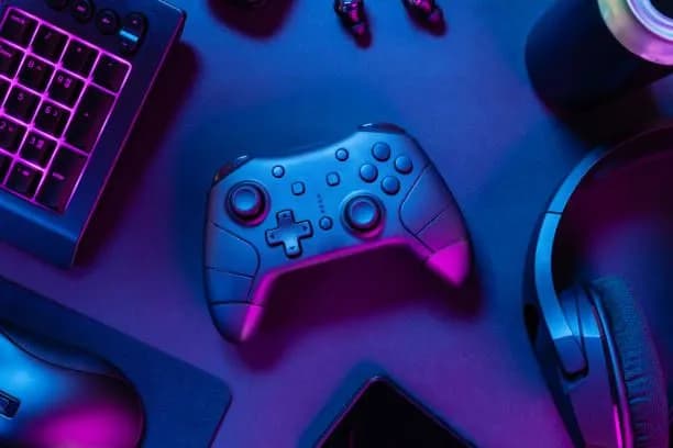 Digital Communities and Competitive Play: What eSports Can Teach the Online Gaming World Digital Communities and Competitive Play: What eSports Can Teach the Online Gaming World