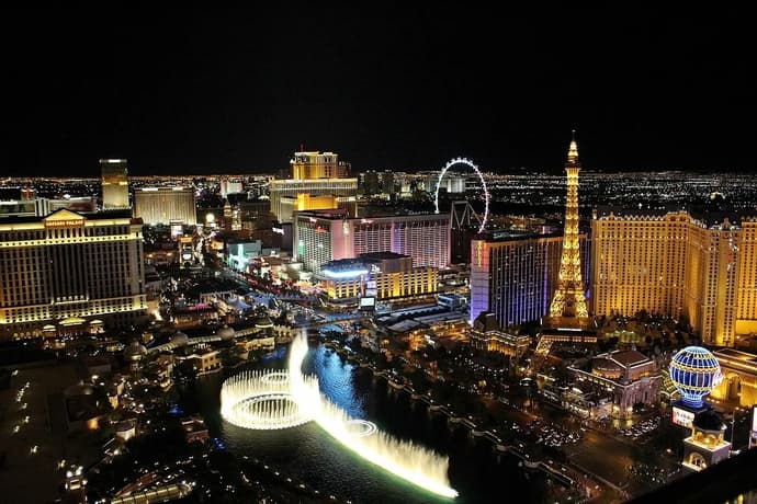Vegas Vibes Online : Comment les casinos en ligne transposent le Strip sur votre écran Vegas Vibes Online : Comment les casinos en ligne transposent le Strip sur votre écran