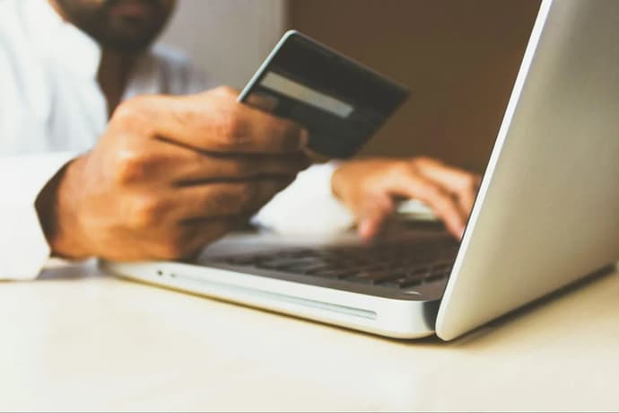 Online-pelaamisen maksutavat – kätevimmät tavat maksaa pelikokemukset Online-pelaamisen maksutavat – kätevimmät tavat maksaa pelikokemukset