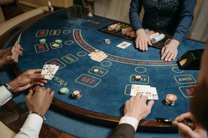 Blackjack: Varieties and Features of the Game in Online Format Blackjack: Varieties and Features of the Game in Online Format