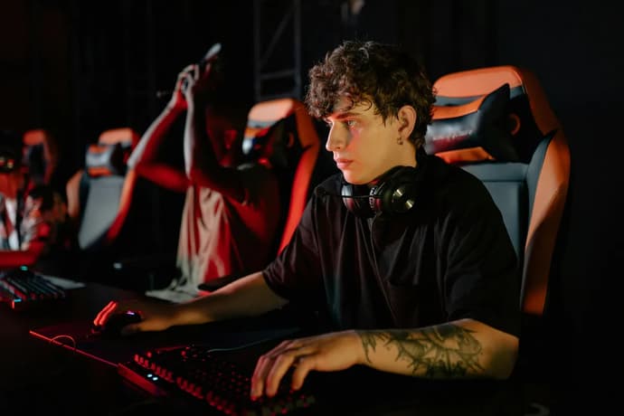 Hur e-sportens framfart påverkar online gambling: En ny era för spel och betting