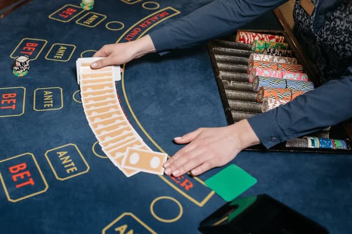 Crypto Poker vs Traditional Online Poker: Which One is Better?