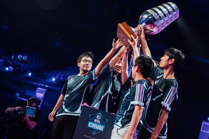 Topindiske esportsmænd, der skubber landet fremad Topindiske esportsmænd, der skubber landet fremad
