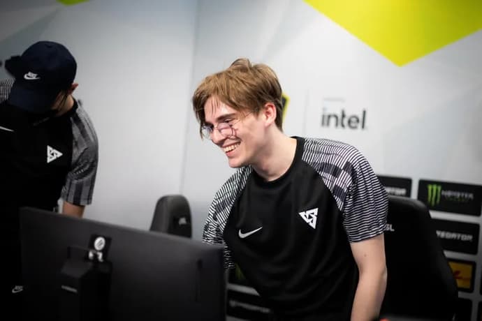 Quatre scénarios pour The International 2022: qui remportera le tournoi principal de l'année?. Photo 1