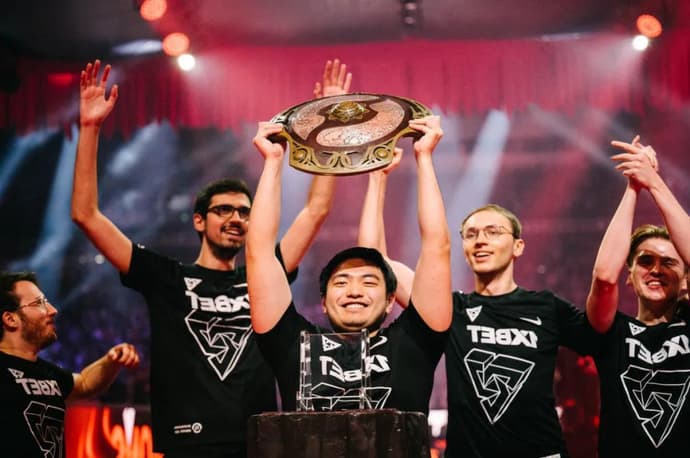 Bilan The International 2022 : échec Team Spirit, COVID- 19 et bonnes surprises Bilan The International 2022 : échec Team Spirit, COVID- 19 et bonnes surprises