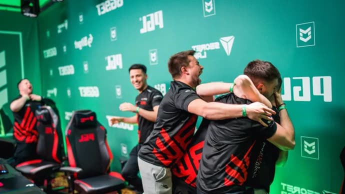 Dominance FaZe Clan, instabilité NAVI, percée Outsiders et Heroic: résumé des résultats de la saison passée dans CS:GO. Photo 4