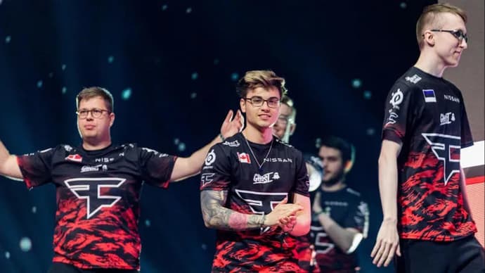 Господство FaZe Clan, нестабильность NAVI, прорыв Outsiders и Heroic: подводим итоги минувшего сезона в CS:GO. Фото 1