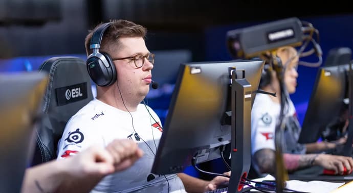 Découvertes et perdants de la phase de groupes des IEM Katowice 2023. Photo 3