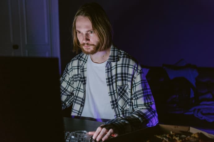 Dlaczego e-sport stał się takim fenomenem i jak stać się jego częścią? Dlaczego e-sport stał się takim fenomenem i jak stać się jego częścią?