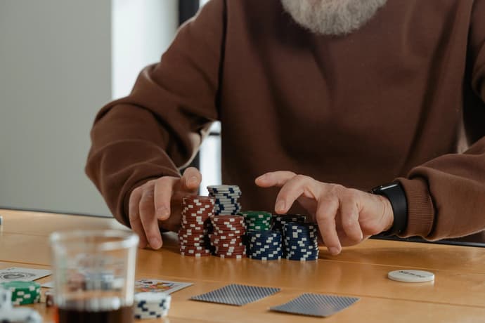El rey de los juegos de cartas: una mirada al mundo del póquer El rey de los juegos de cartas: una mirada al mundo del póquer