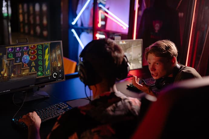 Game On: The Fusion of Casino Elements in Video Game Design Game On: The Fusion of Casino Elements in Video Game Design