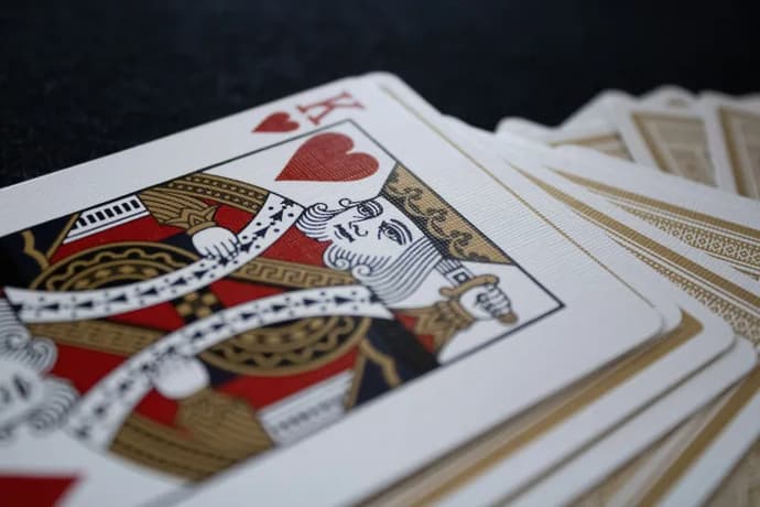 Um Guia Simples para Jogar Paciência 1