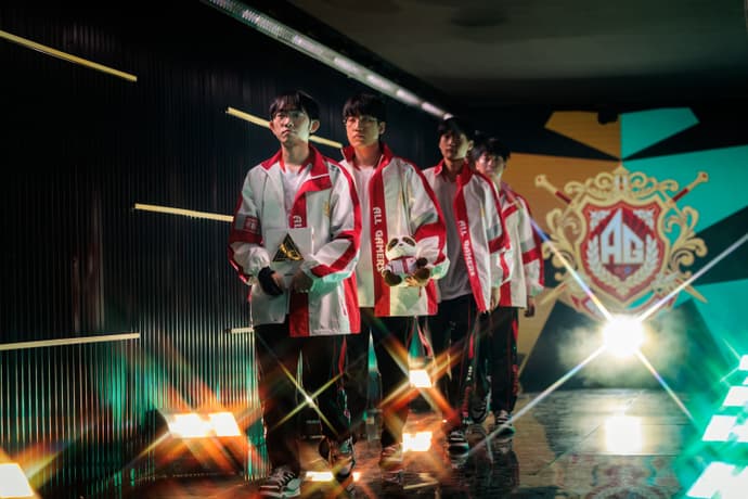 Best LoL Teams 2025: Half Season Period 3