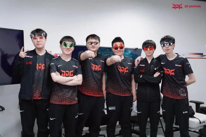 Rewanż między Top Esports a JD Gaming w wielkim finale. Photo 2