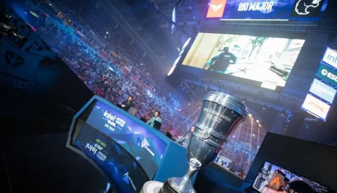 Outsiders ou Heroic : qui entrera dans l'histoire et lèvera la coupe au-dessus de sa tête IEM Rio Major 2022 ?. Photo 1