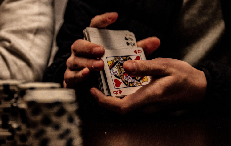 Estrategias y Combinaciones Poker: Clave para el Éxito en los Casinos en Línea 1