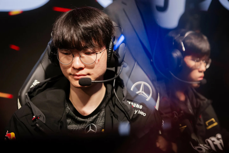 Faker Shines: The Lone Azir Success Against Orianna at LoL Worlds 2023 1