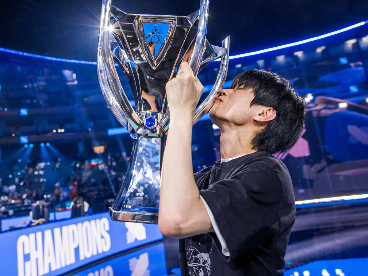 Worlds 2023: Faker wins his fourth World Championship as T1 stomps